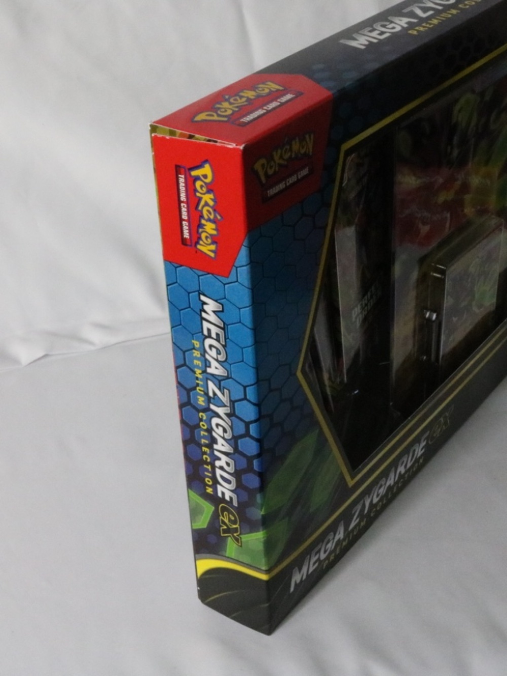 Mega Zygarde Mega Evolution Pokemon Premium Collection Box - Image 4