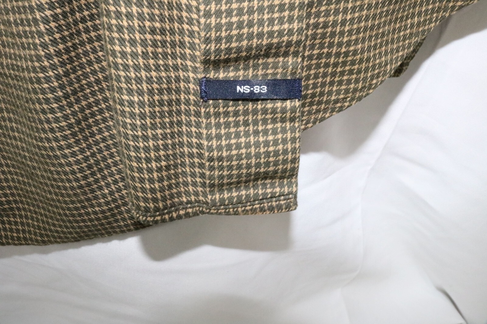 Nautica Button Up Shirt L Olive Green Houndstooth Plaid Career Preppy Academia - Image 6