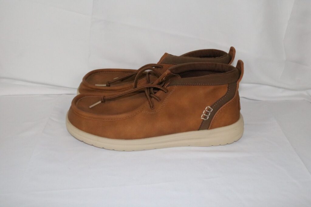 Hey Dude Wally Mid GripR Classic Mens 8 Brown Cognac Casual Comfort