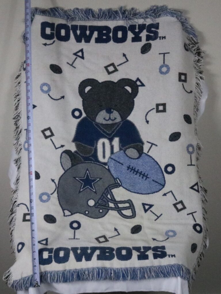 1990’s Vintage Northwest Company Dallas Cowboys Bear Cotton Throw Blanket